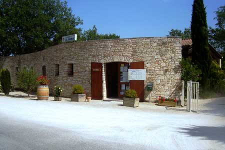 accueil au camping la source en ardeche meridionale