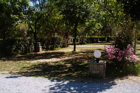 emplacement au camping la source en ardeche meridionale